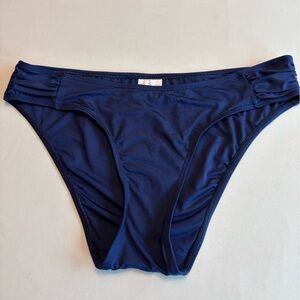 Lucky Brand Women’s Navy Blue Bikini Bottoms New Without Tags Never Worn Size M